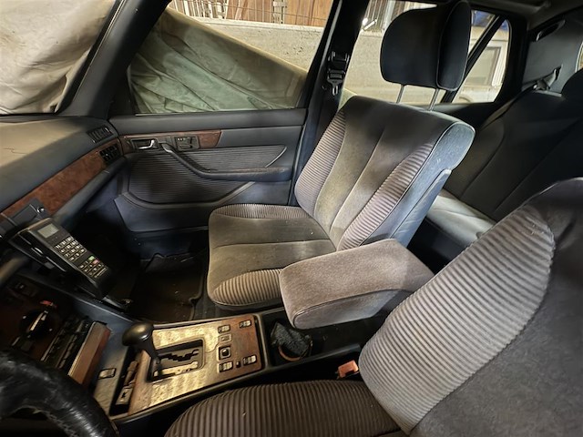 Mercedes 560 sel - afbeelding 18 van  18