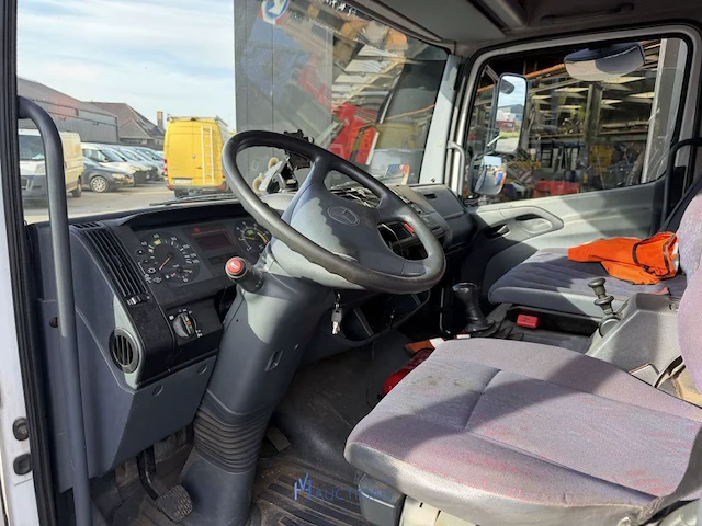 Mercedes 970235 - 2004 - afbeelding 2 van  16