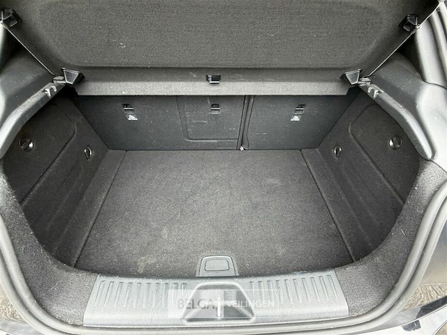 Mercedes a 180d - afbeelding 29 van  31