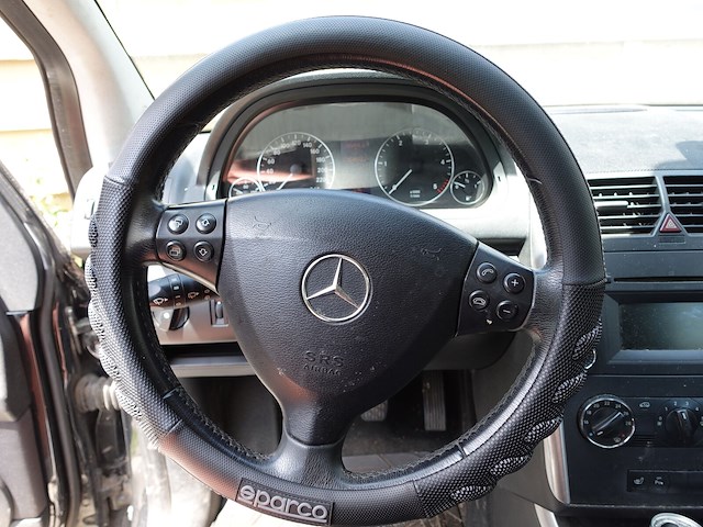 Mercedes a160 - afbeelding 15 van  15