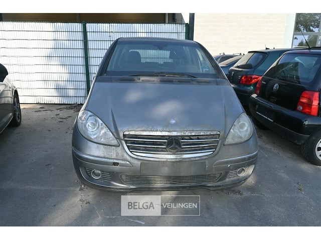 Mercedes a200, enkel voor vergunninghouders en erkende centra voor verschrotting - afbeelding 3 van  8