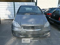 Mercedes a200, enkel voor vergunninghouders en erkende centra voor verschrotting - afbeelding 3 van  8