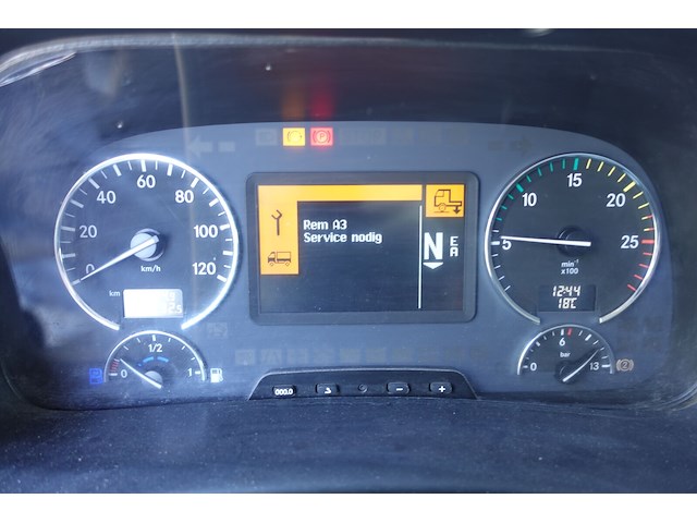 Mercedes actros + kraan hiab - afbeelding 5 van  25