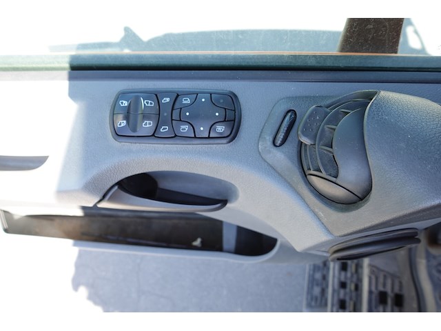 Mercedes actros + kraan hiab - afbeelding 10 van  25