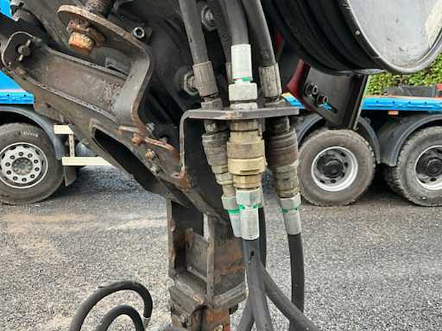 Mercedes actros v8 8x4 met palfinger kraan pk78002 + jib - afbeelding 36 van  52