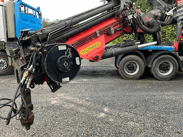 Mercedes actros v8 8x4 met palfinger kraan pk78002 + jib - afbeelding 38 van  52