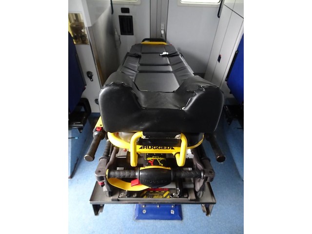 Mercedes ambulance - afbeelding 5 van  21