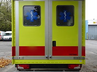 Mercedes ambulance - afbeelding 16 van  21