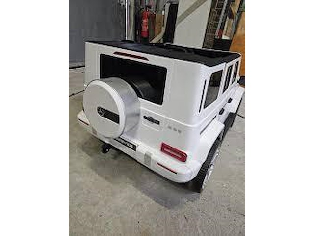 Mercedes amg g63 - afbeelding 4 van  4