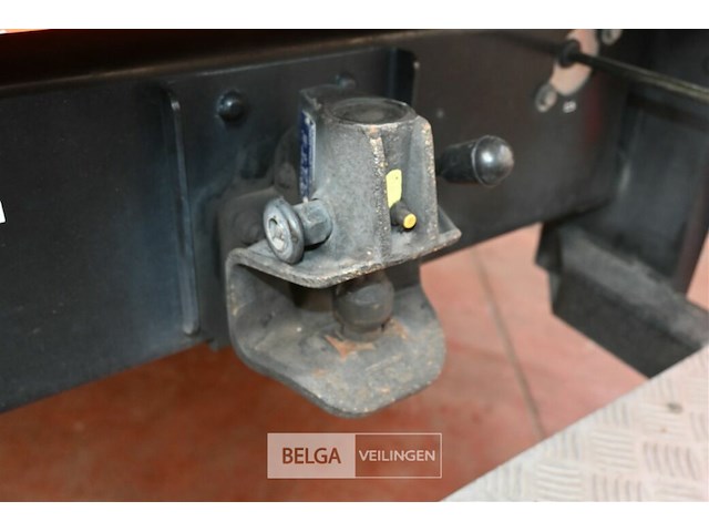 Mercedes autopomp vrachtwagen - afbeelding 2 van  42