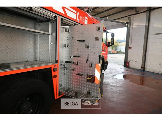 Mercedes autopomp vrachtwagen - afbeelding 4 van  42