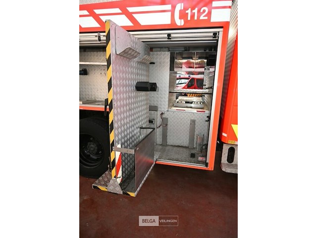 Mercedes autopomp vrachtwagen - afbeelding 6 van  42