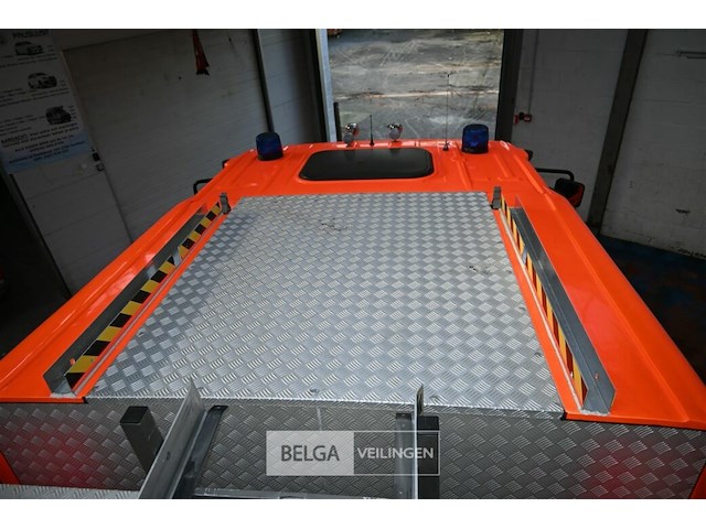 Mercedes autopomp vrachtwagen - afbeelding 8 van  42