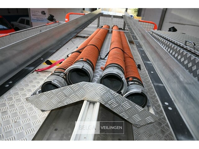 Mercedes autopomp vrachtwagen - afbeelding 10 van  42