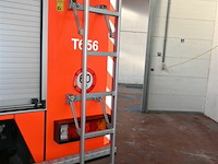 Mercedes autopomp vrachtwagen - afbeelding 11 van  42