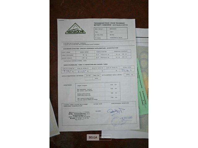 Mercedes autopomp vrachtwagen - afbeelding 30 van  42