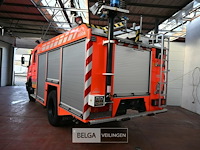 Mercedes autopomp vrachtwagen - afbeelding 32 van  42