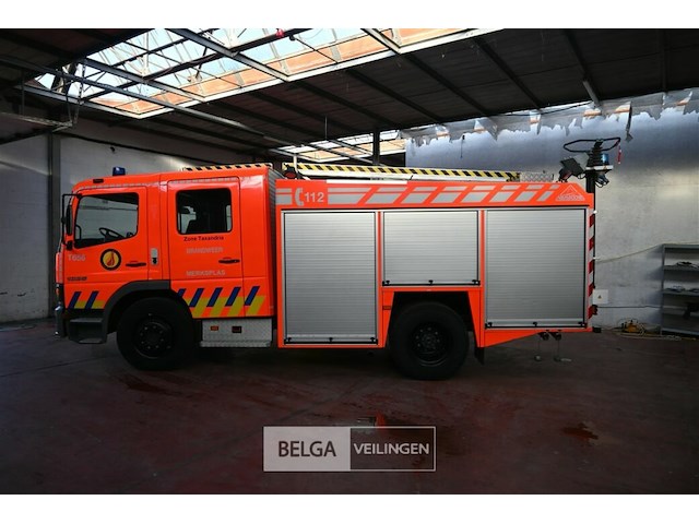 Mercedes autopomp vrachtwagen - afbeelding 33 van  42