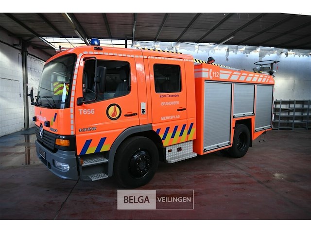 Mercedes autopomp vrachtwagen - afbeelding 35 van  42