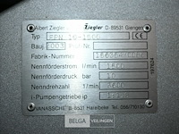 Mercedes autopomp vrachtwagen - afbeelding 42 van  42