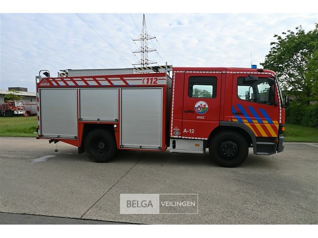 Mercedes autopomp vrachtwagen - afbeelding 12 van  32