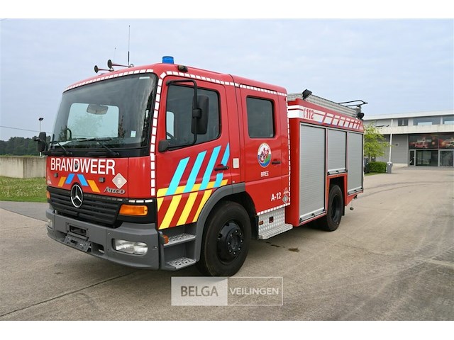 Mercedes autopomp vrachtwagen - afbeelding 24 van  32