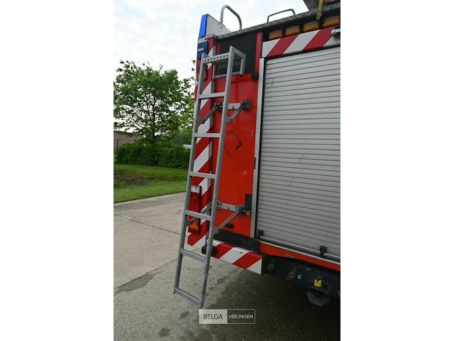Mercedes autopomp vrachtwagen - afbeelding 10 van  39