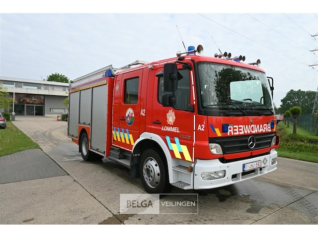 Mercedes autopomp vrachtwagen - afbeelding 1 van  39
