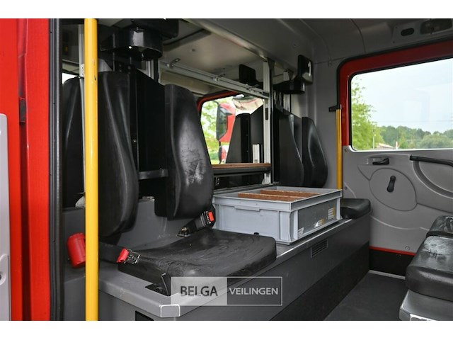 Mercedes autopomp vrachtwagen - afbeelding 14 van  39