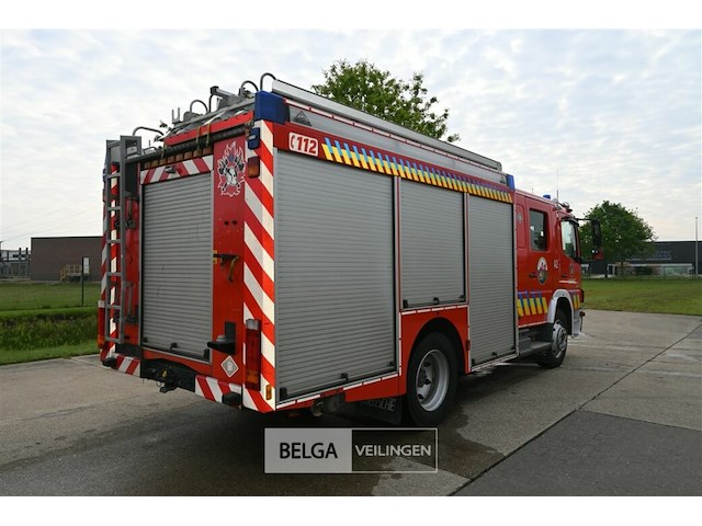 Mercedes autopomp vrachtwagen - afbeelding 16 van  39