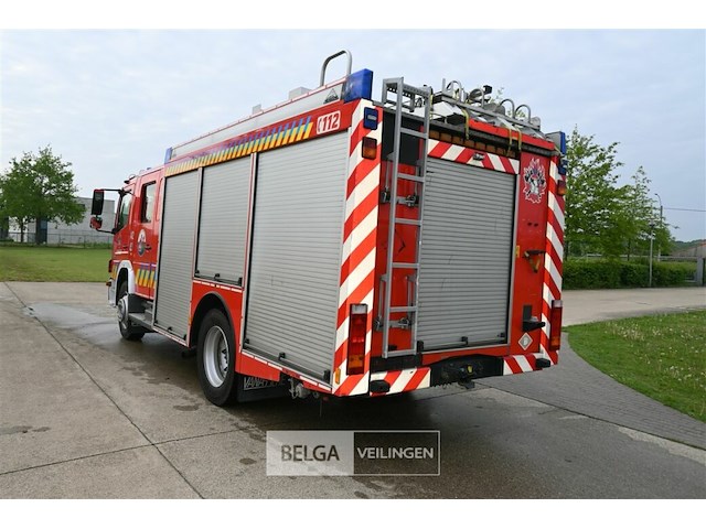 Mercedes autopomp vrachtwagen - afbeelding 29 van  39