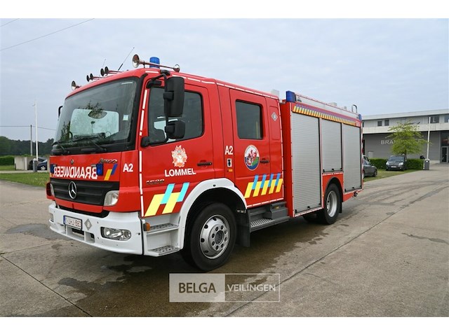 Mercedes autopomp vrachtwagen - afbeelding 31 van  39
