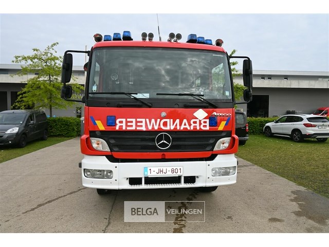 Mercedes autopomp vrachtwagen - afbeelding 5 van  39
