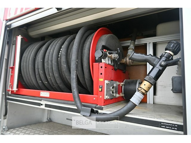 Mercedes autopomp vrachtwagen - afbeelding 13 van  39