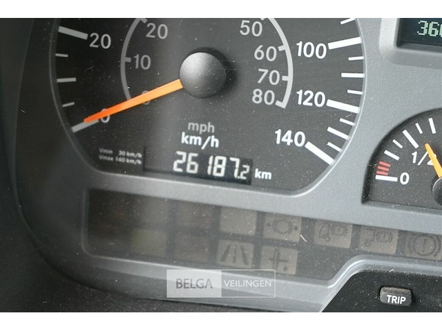 Mercedes autopomp vrachtwagen - afbeelding 19 van  39