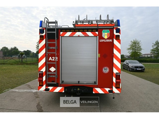Mercedes autopomp vrachtwagen - afbeelding 28 van  39