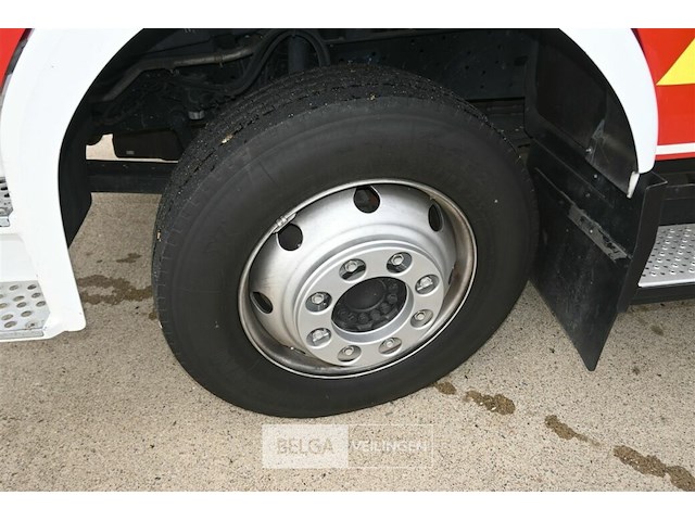 Mercedes autopomp vrachtwagen - afbeelding 32 van  39
