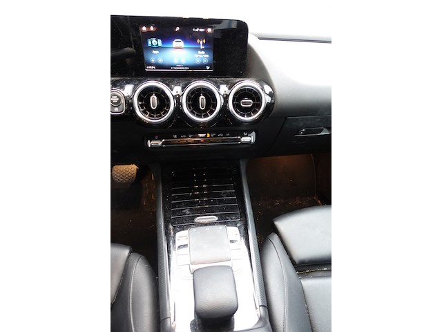 Mercedes b200 - afbeelding 4 van  19