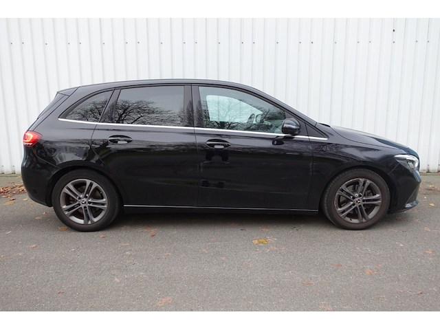 Mercedes b200 - afbeelding 14 van  19