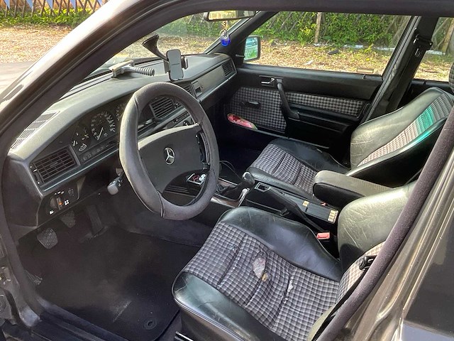 Mercedes-benz - 190-serie - 2.3/16 e - oldtimer - afbeelding 10 van  41