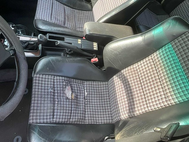 Mercedes-benz - 190-serie - 2.3/16 e - oldtimer - afbeelding 5 van  25