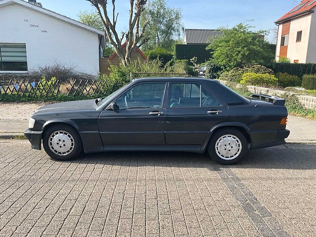 Mercedes-benz - 190-serie - 2.3/16 e - oldtimer - afbeelding 3 van  25