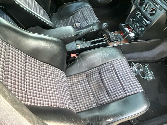 Mercedes-benz - 190-serie - 2.3/16 e - oldtimer - afbeelding 15 van  25