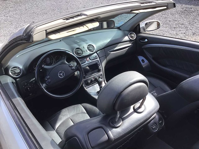 Mercedes-benz - 2003 - clk200 - cabriolet - auto - afbeelding 8 van  25