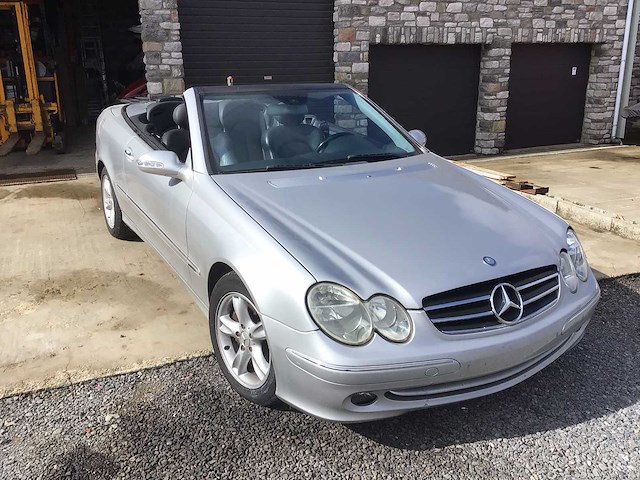 Mercedes-benz - 2003 - clk200 - cabriolet - auto - afbeelding 9 van  25
