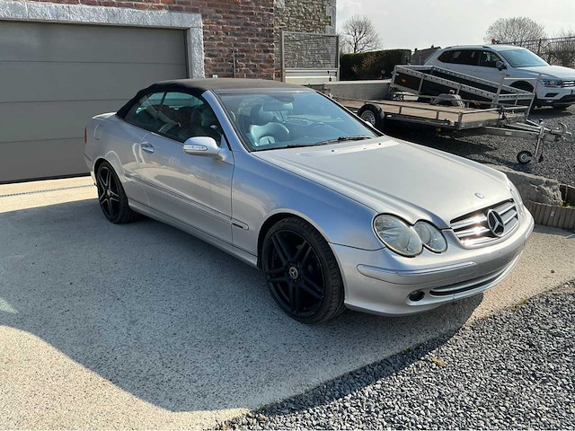 Mercedes-benz - 2003 - clk200 - cabriolet - auto - afbeelding 19 van  25