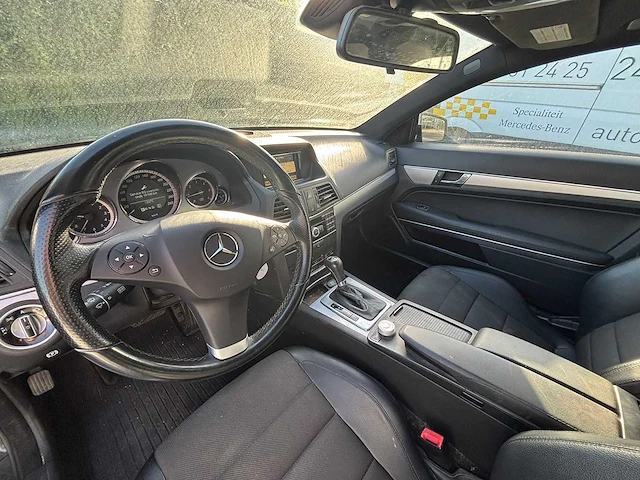 Mercedes-benz - 2010 - e220 - cdi - personenauto - afbeelding 13 van  20