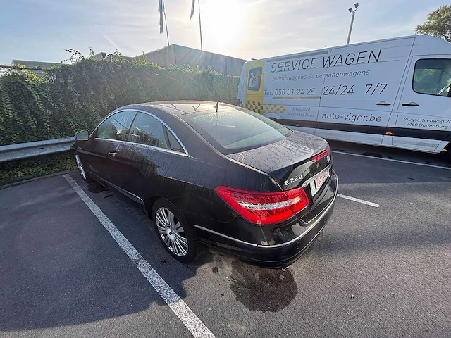 Mercedes-benz - 2010 - e220 - cdi - personenauto - afbeelding 7 van  20