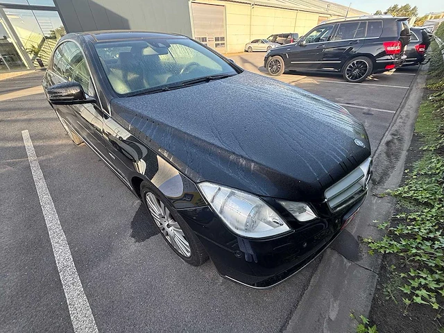 Mercedes-benz - 2010 - e220 - cdi - personenauto - afbeelding 20 van  20