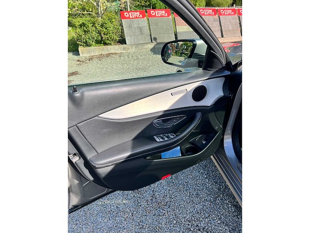 Mercedes-benz - 2021 - e 300 de - personenauto - afbeelding 3 van  22